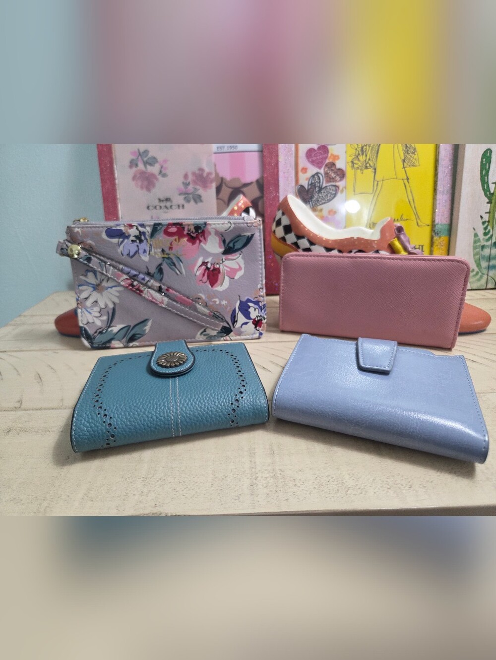 Resellers Bundle-Floral NICOLE Wristlet & 3 Wallets, EUC B7